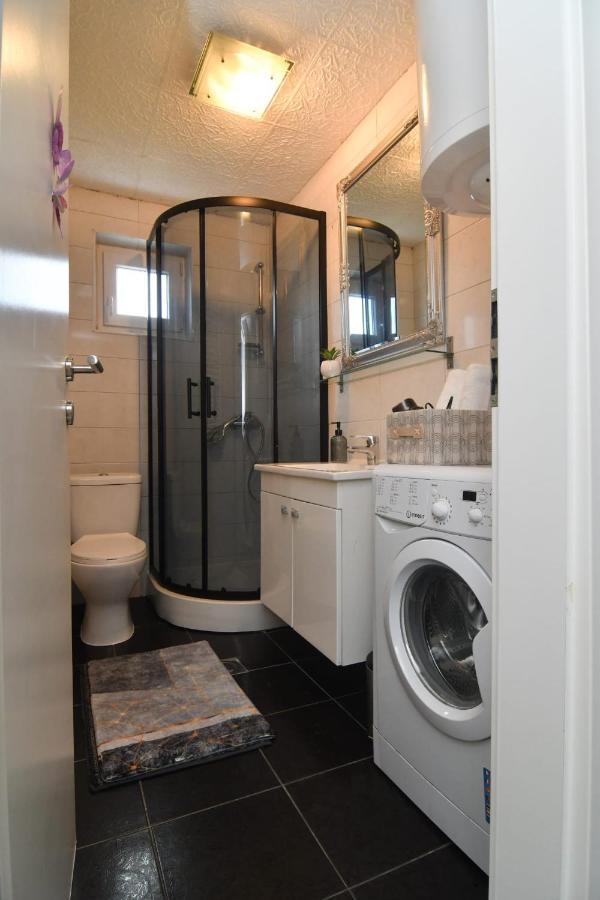 Apartman Gluic Sinj Luaran gambar